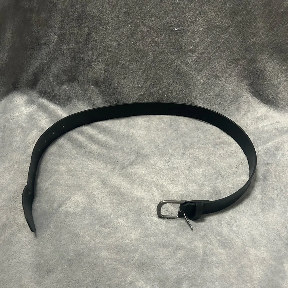 Boys black belt with silver belt buckle size extra-large 37 inches